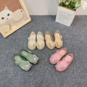 Sha's new flat bottomed casual round headed three-dimensional butterfly girls' shoes https://detail.1688.com/of